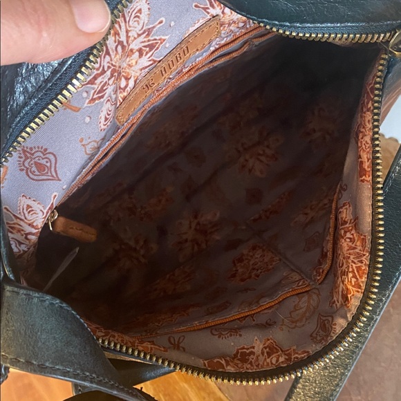 💚🖤HOBO Crossfire Crossbody with Adjustable Strap Bag In Hunter💚🖤 - Picture 10 of 15